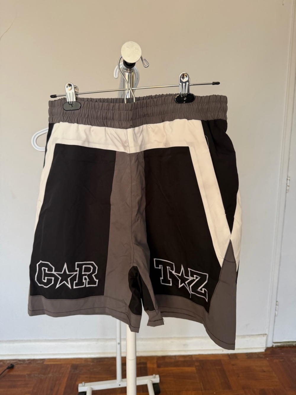 Gray & Black Men's Athletic Shorts with Contrast Panels